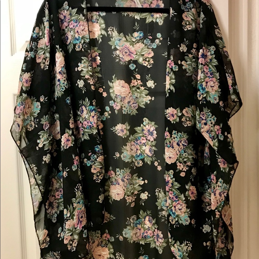 Live 4 Truth Floral Black Kimono
